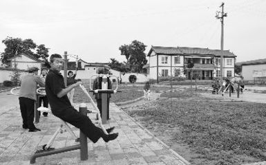 文化新景 廣場健身休閑熱，群眾樂享幸福時(shí)光